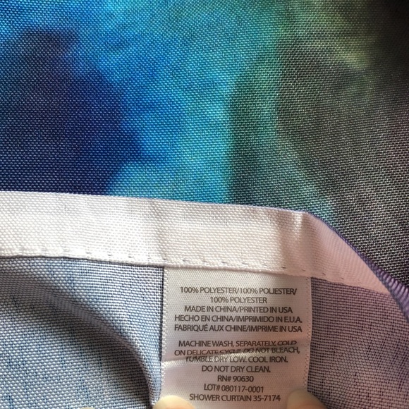 NWOT Deny Designs Bursting Heart shower curtain - Picture 3 of 6